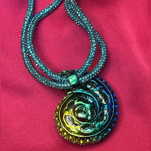 💙💚BETSEY JOHNSON Mermaid Jewels Shell Rope Statement Pendant Necklace💙💚NWT - Picture 6 of 11